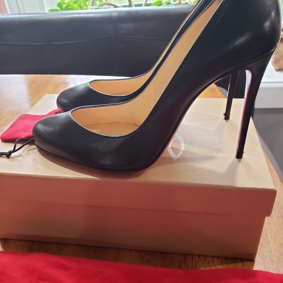Christian Louboutin size EU 40 US 9.5 Black $350 - Picture 2 of 16